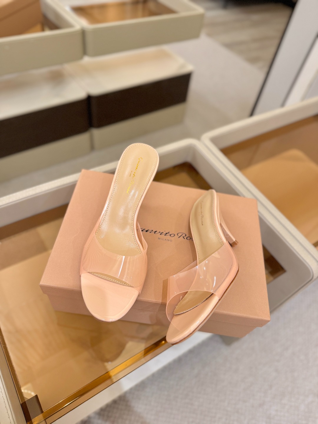 Gianvito Rossi 👠胶片拖鞋顶级版本！代购品质！👡圆头高坡跟跟拖鞋，宛如从童话中走来的仙履💖