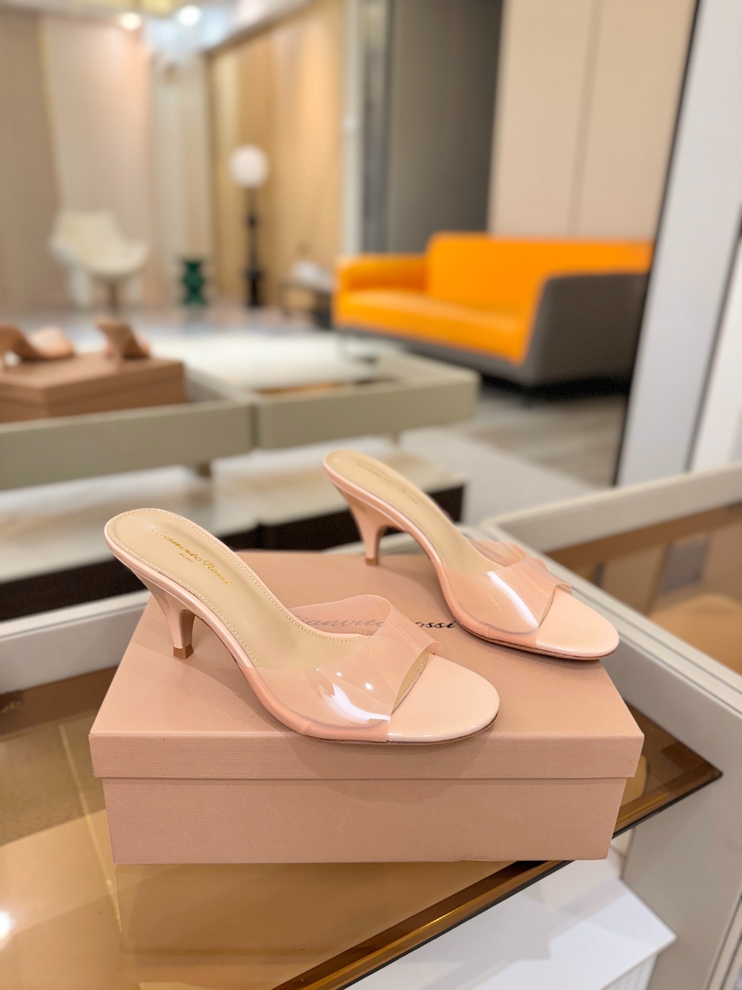 Gianvito Rossi 👠胶片拖鞋顶级版本！代购品质！👡圆头高坡跟跟拖鞋，宛如从童话中走来的仙履💖