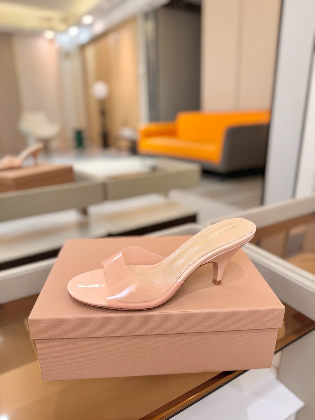Gianvito Rossi 👠胶片拖鞋顶级版本！代购品质！👡圆头高坡跟跟拖鞋，宛如从童话中走来的仙履💖