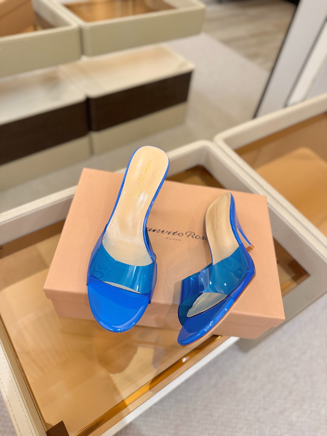 Gianvito Rossi 👠胶片拖鞋顶级版本！代购品质！👡圆头高坡跟跟拖鞋，宛如从童话中走来的仙履💖