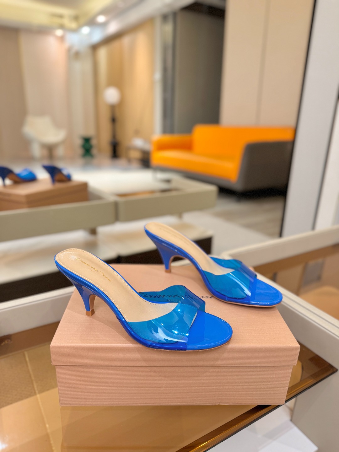 Gianvito Rossi 👠胶片拖鞋顶级版本！代购品质！👡圆头高坡跟跟拖鞋，宛如从童话中走来的仙履💖