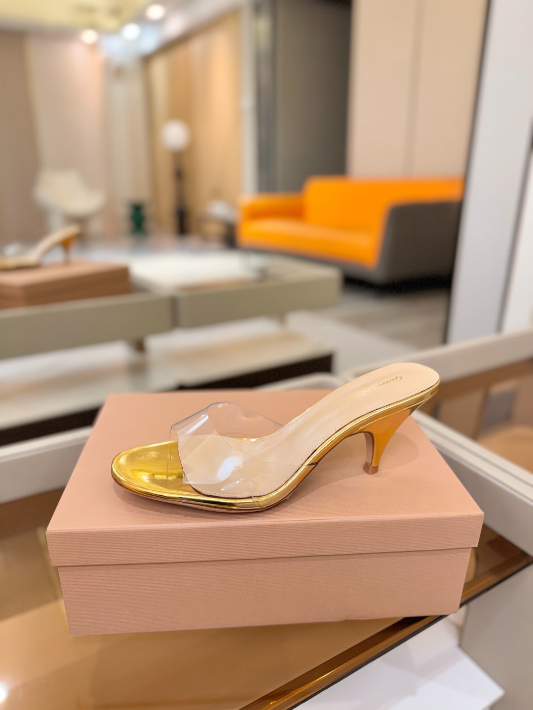 Gianvito Rossi 👠胶片拖鞋顶级版本！代购品质！👡圆头高坡跟跟拖鞋，宛如从童话中走来的仙履💖