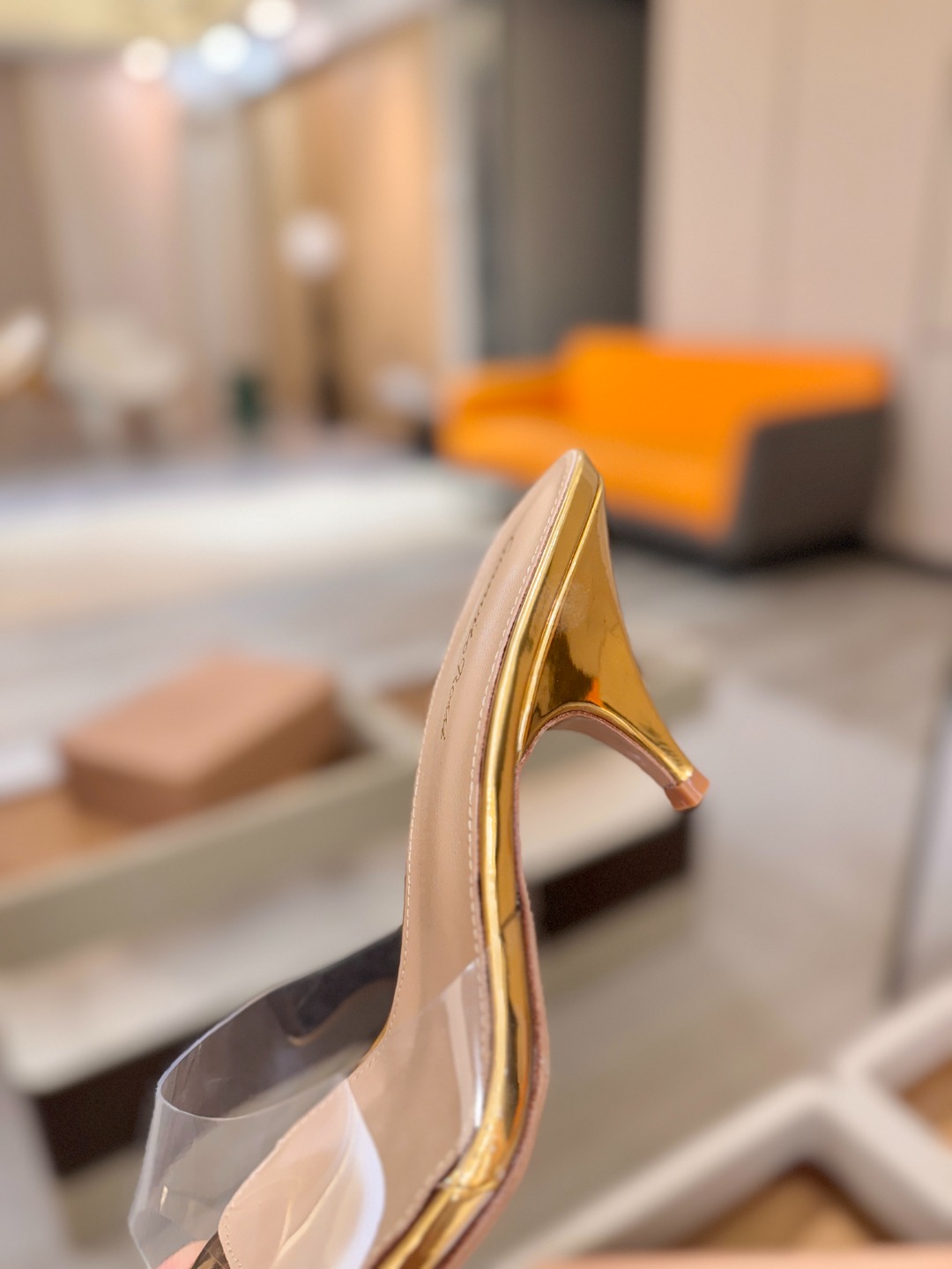 Gianvito Rossi 👠胶片拖鞋顶级版本！代购品质！👡圆头高坡跟跟拖鞋，宛如从童话中走来的仙履💖