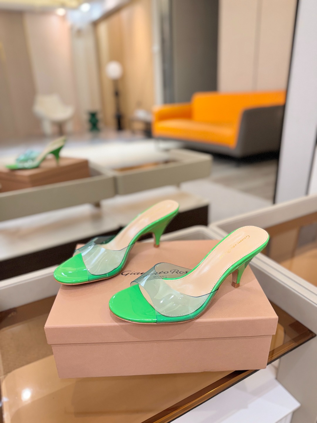 Gianvito Rossi 👠胶片拖鞋顶级版本！代购品质！👡圆头高坡跟跟拖鞋，宛如从童话中走来的仙履💖
