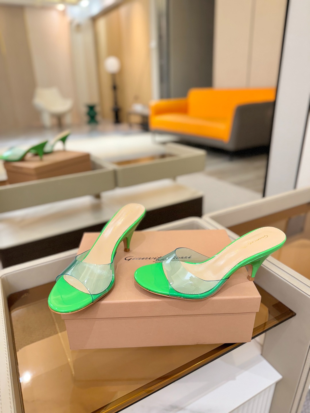 Gianvito Rossi 👠胶片拖鞋顶级版本！代购品质！👡圆头高坡跟跟拖鞋，宛如从童话中走来的仙履💖