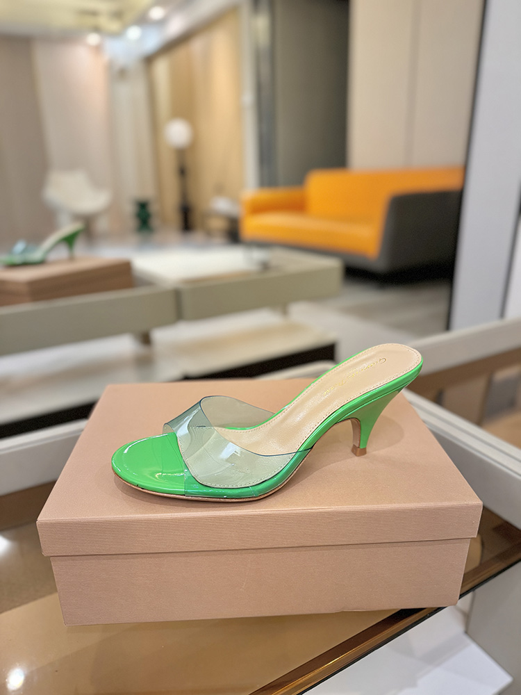 Gianvito Rossi 👠胶片拖鞋顶级版本！代购品质！👡圆头高坡跟跟拖鞋，宛如从童话中走来的仙履💖