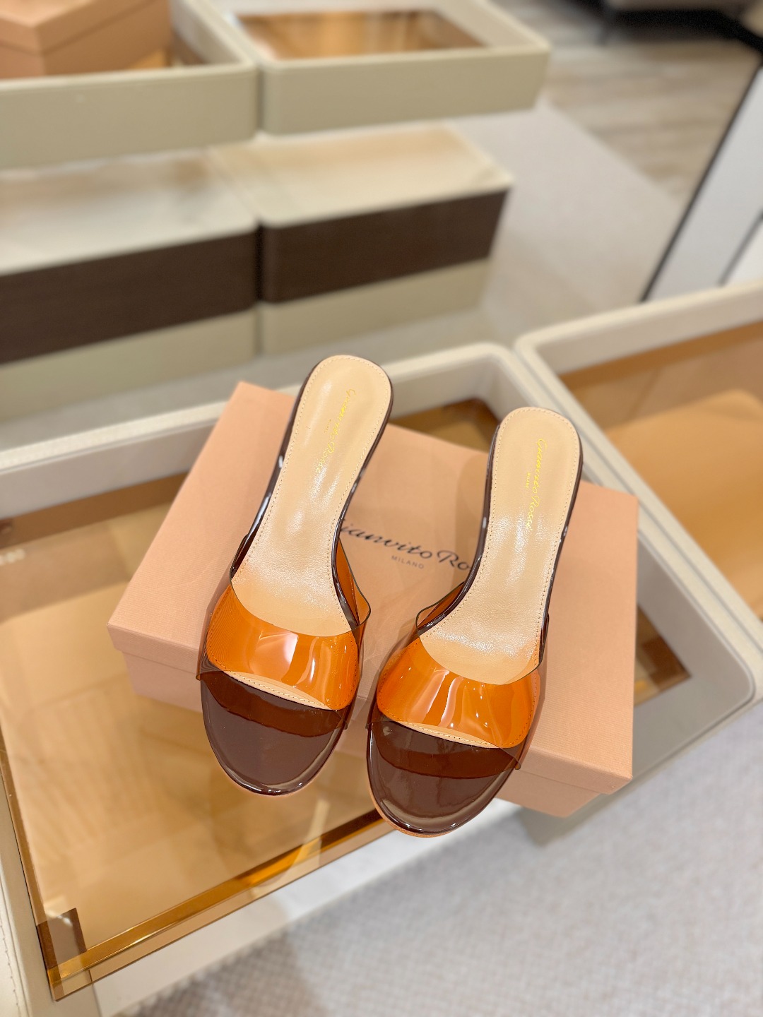 Gianvito Rossi 👠胶片拖鞋顶级版本！代购品质！👡圆头高坡跟跟拖鞋，宛如从童话中走来的仙履💖
