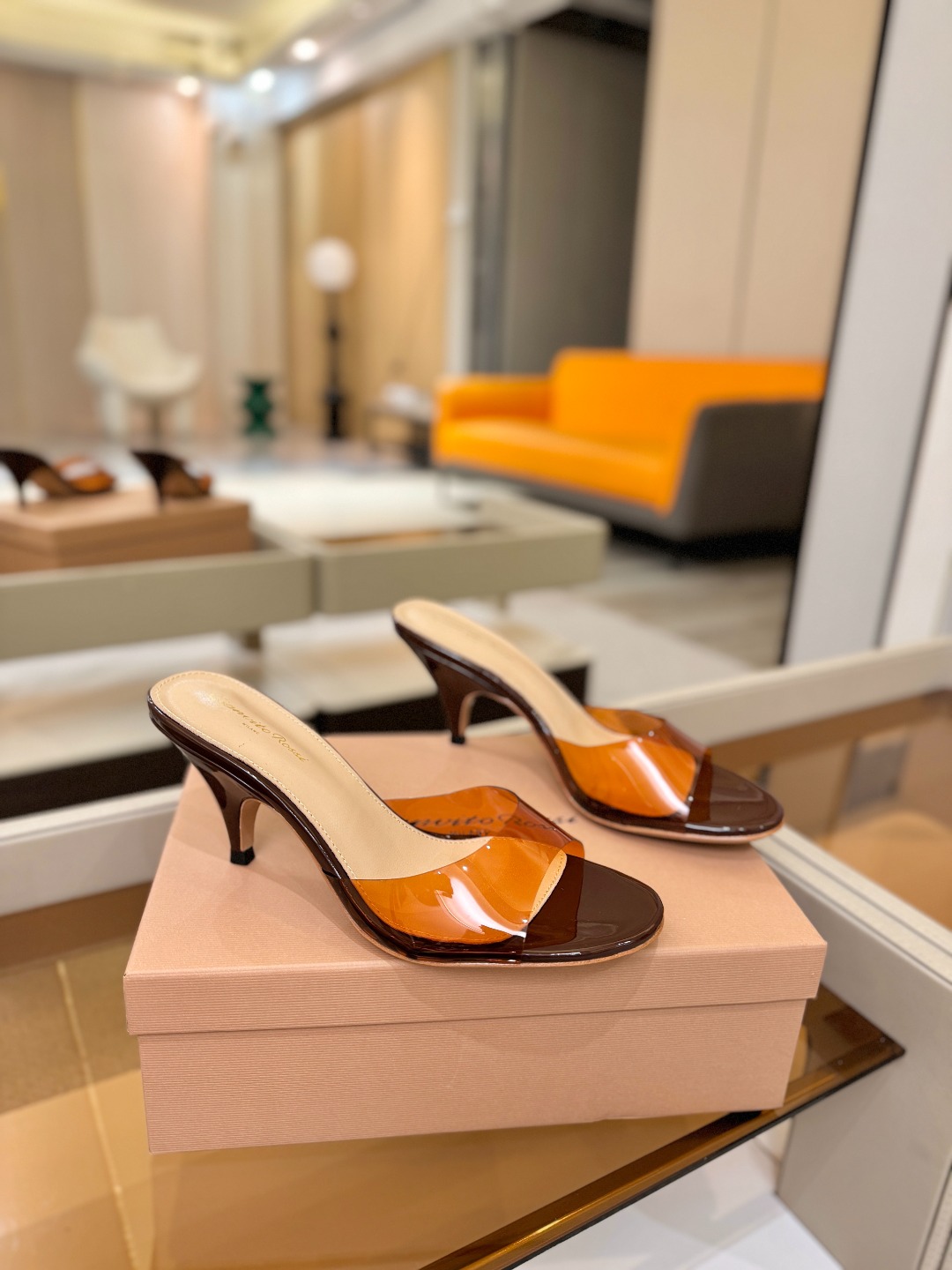 Gianvito Rossi 👠胶片拖鞋顶级版本！代购品质！👡圆头高坡跟跟拖鞋，宛如从童话中走来的仙履💖