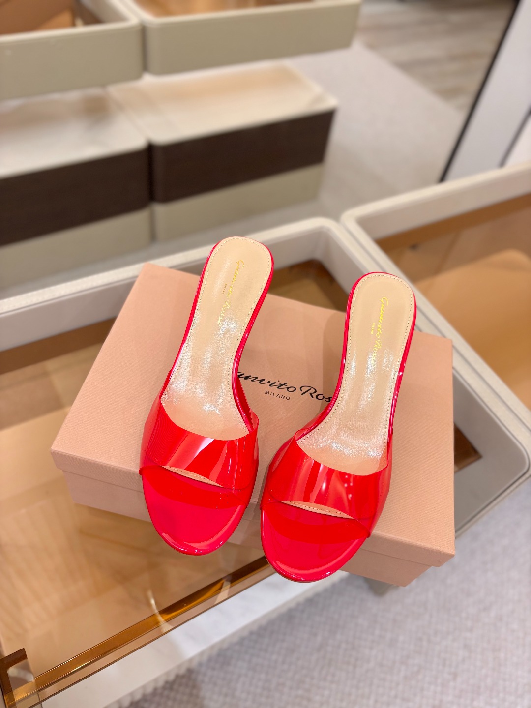 Gianvito Rossi 👠胶片拖鞋顶级版本！代购品质！👡圆头高坡跟跟拖鞋，宛如从童话中走来的仙履💖