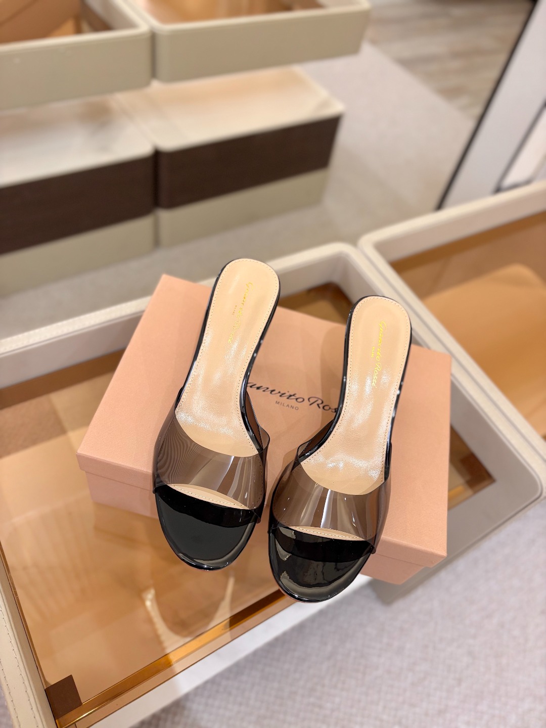 Gianvito Rossi 👠胶片拖鞋顶级版本！代购品质！👡圆头高坡跟跟拖鞋，宛如从童话中走来的仙履💖