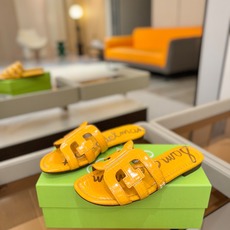SAM EDELMAN(三姆爱德曼) 是来自纽约的轻奢设计师品牌 虞书欣代言同款🫰时尚休闲一字拖鞋 美式 SAM EDELMAN(三姆爱德曼) 是来自纽约的轻奢设计师品牌 虞书欣代言同款🫰时尚休闲一字拖鞋 美式