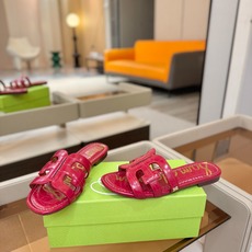 SAM EDELMAN(三姆爱德曼) 是来自纽约的轻奢设计师品牌 虞书欣代言同款🫰时尚休闲一字拖鞋 美式 SAM EDELMAN(三姆爱德曼) 是来自纽约的轻奢设计师品牌 虞书欣代言同款🫰时尚休闲一字拖鞋 美式