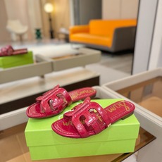 SAM EDELMAN(三姆爱德曼) 是来自纽约的轻奢设计师品牌 虞书欣代言同款🫰时尚休闲一字拖鞋 美式 SAM EDELMAN(三姆爱德曼) 是来自纽约的轻奢设计师品牌 虞书欣代言同款🫰时尚休闲一字拖鞋 美式