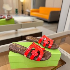SAM EDELMAN(三姆爱德曼) 是来自纽约的轻奢设计师品牌 虞书欣代言同款🫰时尚休闲一字拖鞋 美式 SAM EDELMAN(三姆爱德曼) 是来自纽约的轻奢设计师品牌 虞书欣代言同款🫰时尚休闲一字拖鞋 美式