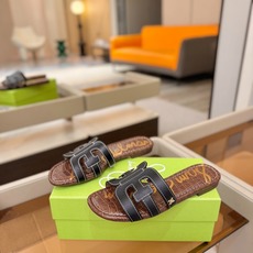 SAM EDELMAN(三姆爱德曼) 是来自纽约的轻奢设计师品牌 虞书欣代言同款🫰时尚休闲一字拖鞋 美式 SAM EDELMAN(三姆爱德曼) 是来自纽约的轻奢设计师品牌 虞书欣代言同款🫰时尚休闲一字拖鞋 美式