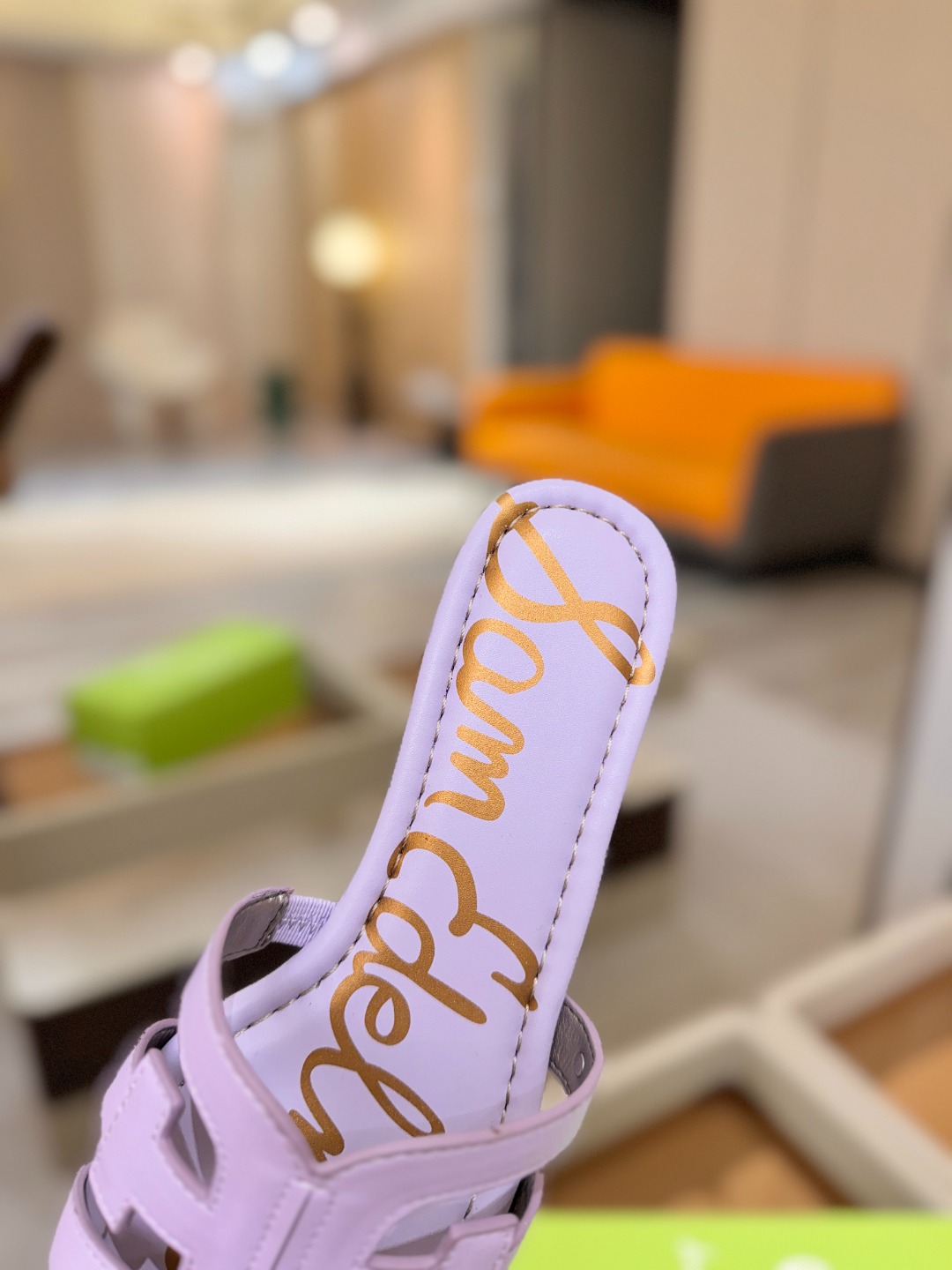 SAM EDELMAN(三姆爱德曼) 是来自纽约的轻奢设计师品牌 虞书欣代言同款🫰时尚休闲一字拖鞋 美式 SAM EDELMAN(三姆爱德曼) 是来自纽约的轻奢设计师品牌 虞书欣代言同款🫰时尚休闲一字拖鞋 美式