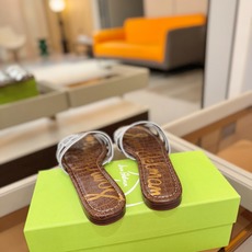 SAM EDELMAN(三姆爱德曼) 是来自纽约的轻奢设计师品牌 虞书欣代言同款🫰时尚休闲一字拖鞋 美式 SAM EDELMAN(三姆爱德曼) 是来自纽约的轻奢设计师品牌 虞书欣代言同款🫰时尚休闲一字拖鞋 美式