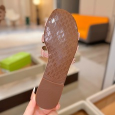 SAM EDELMAN(三姆爱德曼) 是来自纽约的轻奢设计师品牌 虞书欣代言同款🫰时尚休闲一字拖鞋 美式 SAM EDELMAN(三姆爱德曼) 是来自纽约的轻奢设计师品牌 虞书欣代言同款🫰时尚休闲一字拖鞋 美式
