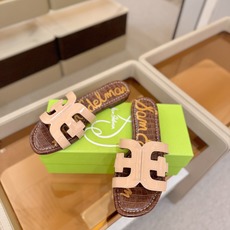 SAM EDELMAN(三姆爱德曼) 是来自纽约的轻奢设计师品牌 虞书欣代言同款🫰时尚休闲一字拖鞋 美式 SAM EDELMAN(三姆爱德曼) 是来自纽约的轻奢设计师品牌 虞书欣代言同款🫰时尚休闲一字拖鞋 美式