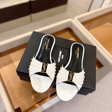 YSL「SAINT LAURENT*」 夏季新品 金属头优雅大气拖鞋——————————全新春夏系列 YSL「SAINT LAURENT*」 夏季新品 金属头优雅大气拖鞋——————————全新春夏系列