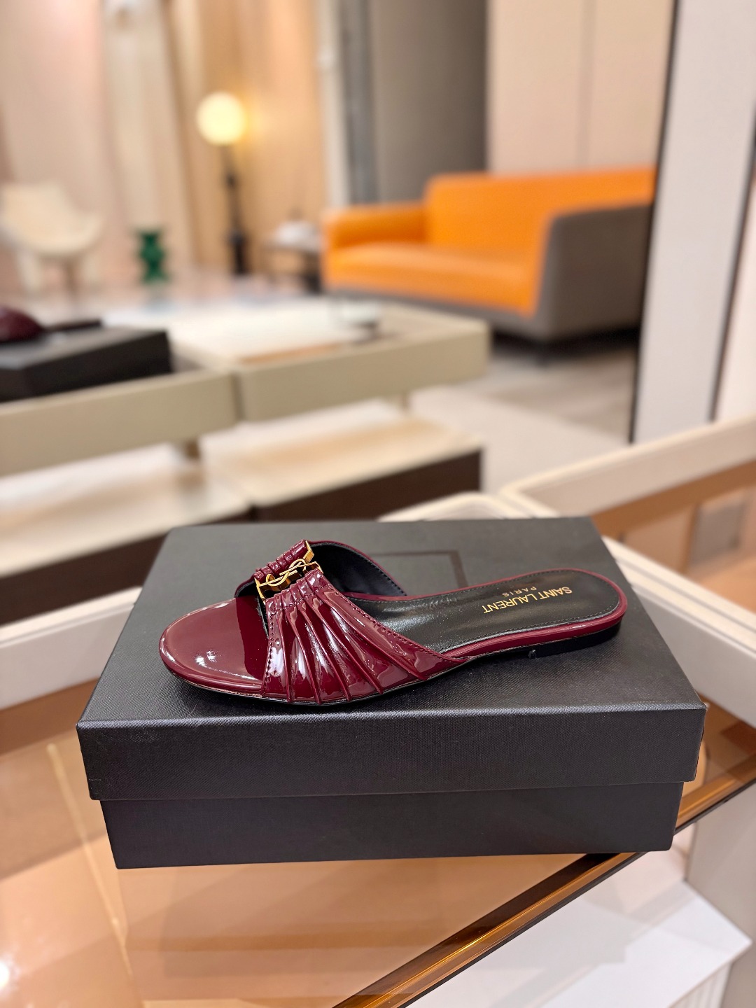 YSL「SAINT LAURENT*」  夏季新品 金属头优雅大气拖鞋——————————全新春夏系列 