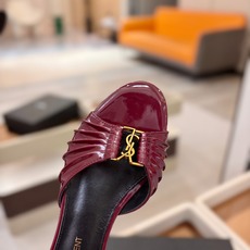 YSL「SAINT LAURENT*」 夏季新品 金属头优雅大气拖鞋——————————全新春夏系列 YSL「SAINT LAURENT*」 夏季新品 金属头优雅大气拖鞋——————————全新春夏系列