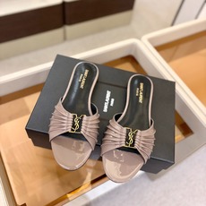 YSL「SAINT LAURENT*」 夏季新品 金属头优雅大气拖鞋——————————全新春夏系列 YSL「SAINT LAURENT*」 夏季新品 金属头优雅大气拖鞋——————————全新春夏系列