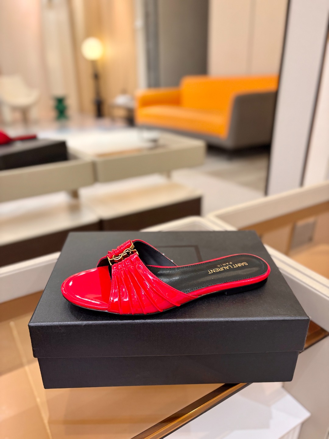 YSL「SAINT LAURENT*」  夏季新品 金属头优雅大气拖鞋——————————全新春夏系列 