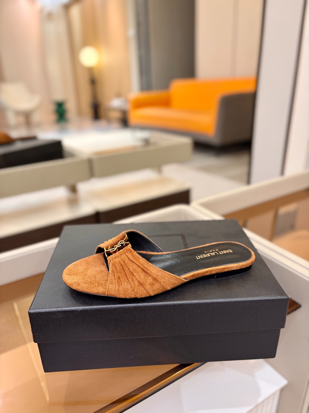 YSL「SAINT LAURENT*」  夏季新品 金属头优雅大气拖鞋——————————全新春夏系列 