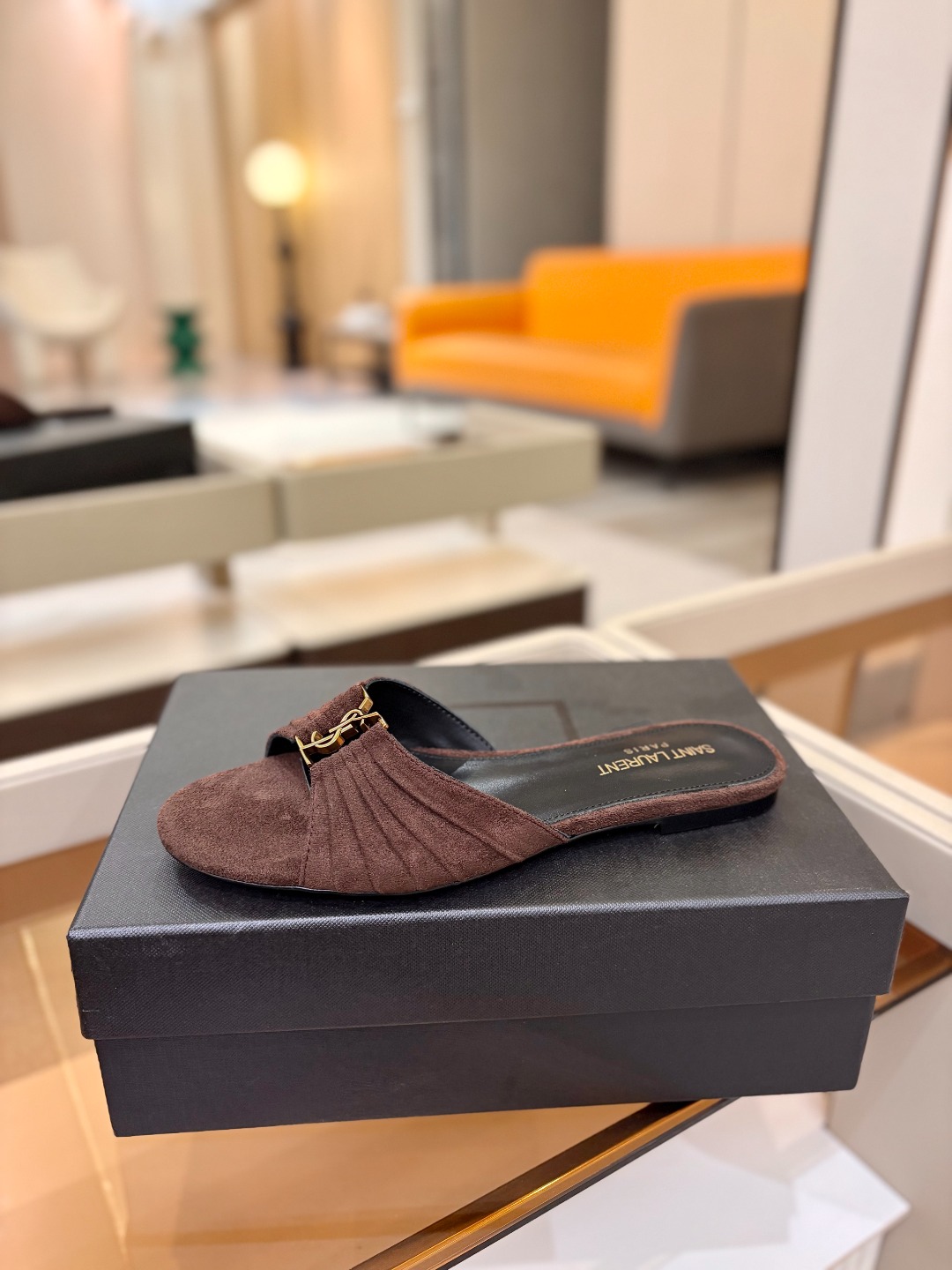 YSL「SAINT LAURENT*」  夏季新品 金属头优雅大气拖鞋——————————全新春夏系列 