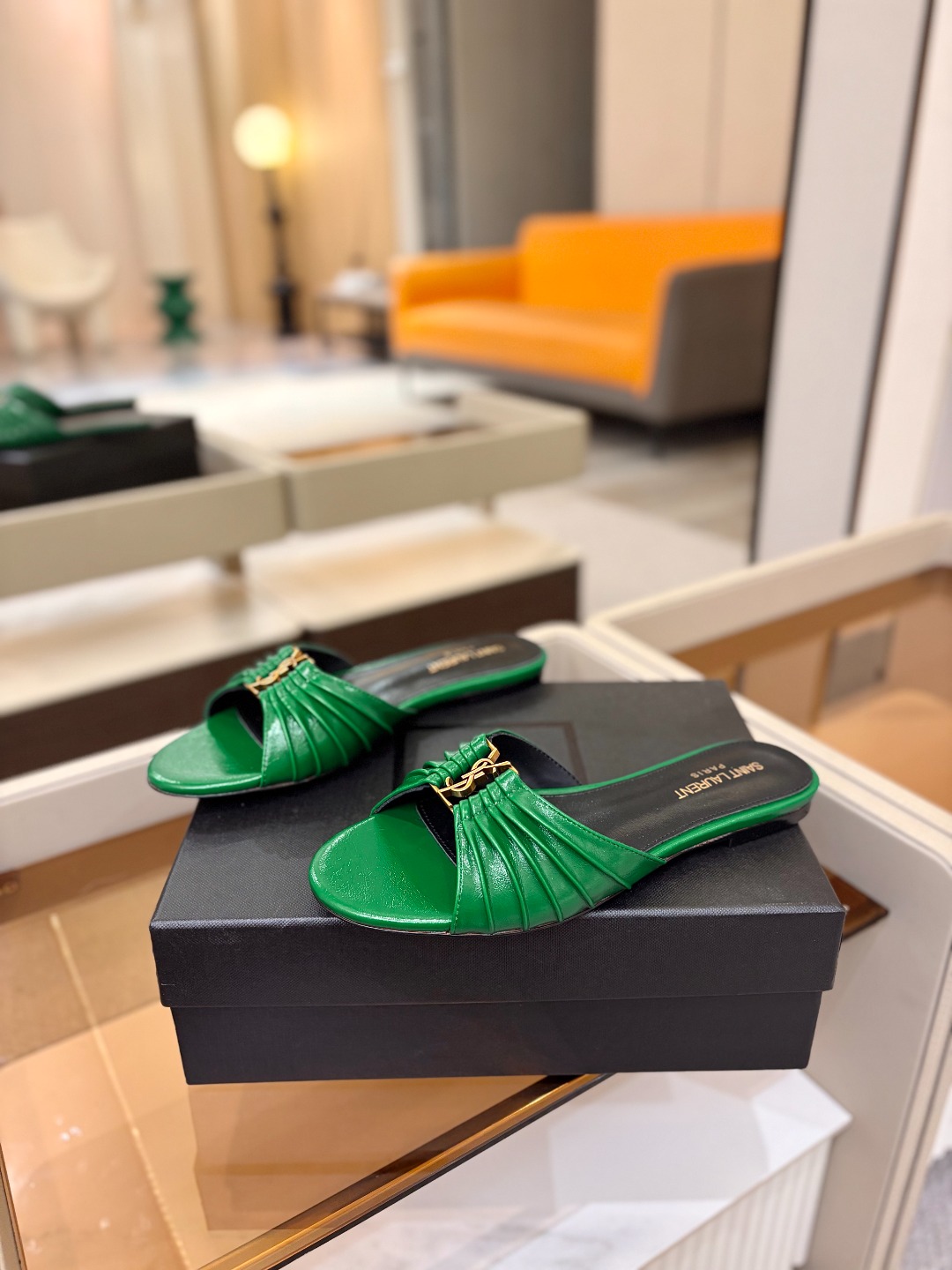 YSL「SAINT LAURENT*」  夏季新品 金属头优雅大气拖鞋——————————全新春夏系列 