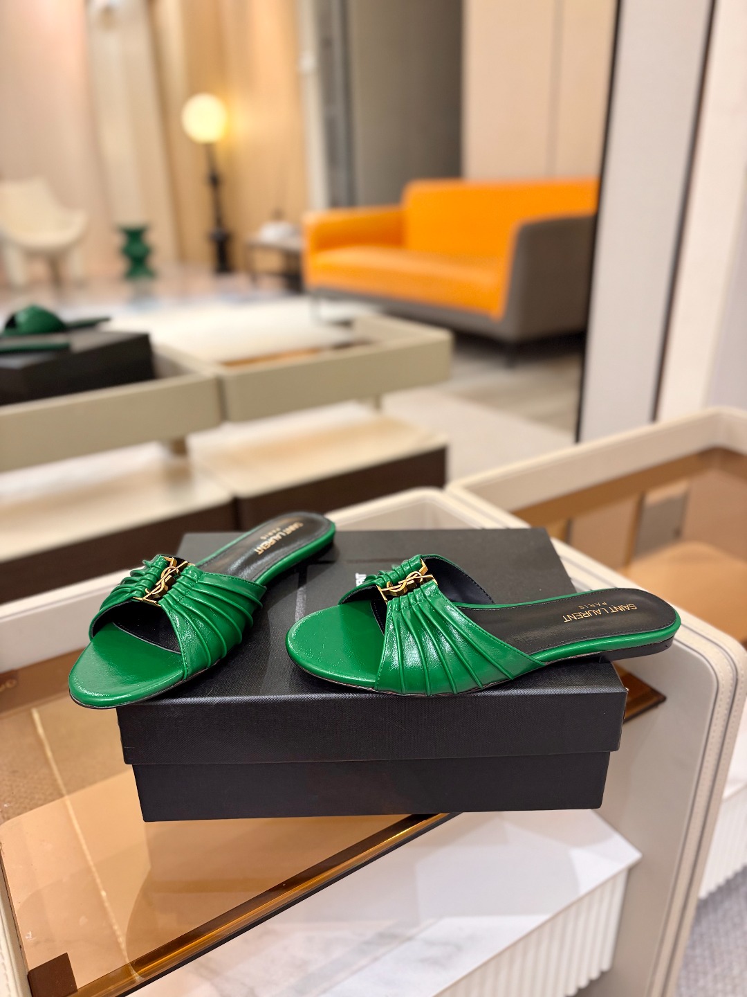 YSL「SAINT LAURENT*」  夏季新品 金属头优雅大气拖鞋——————————全新春夏系列 