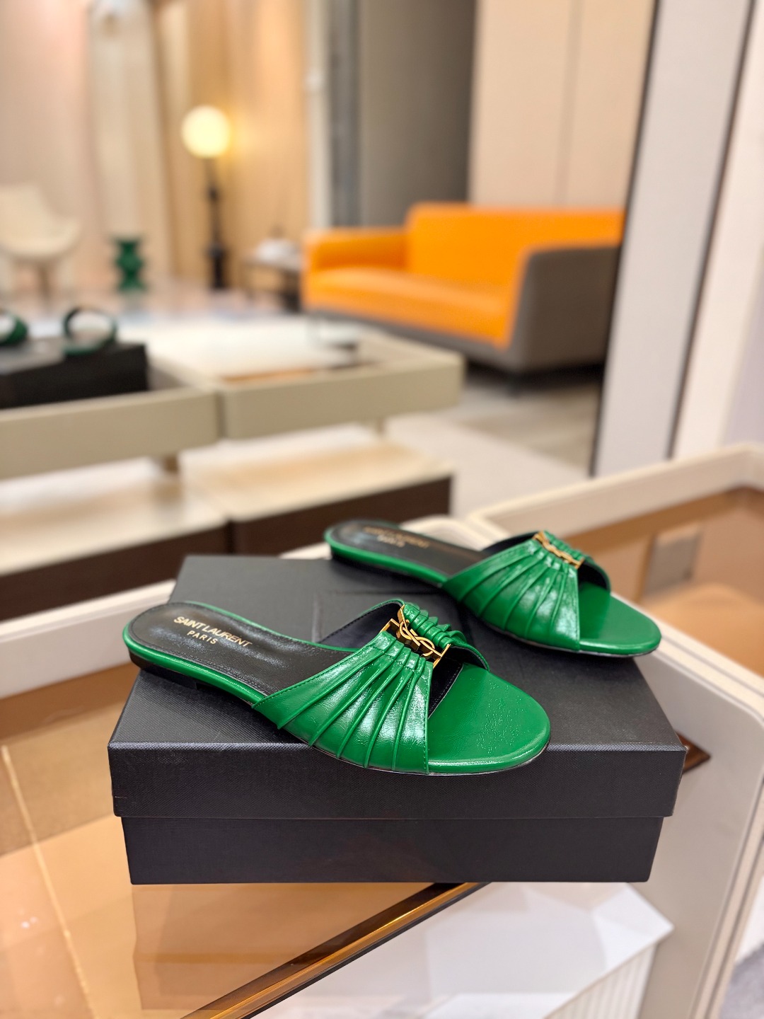 YSL「SAINT LAURENT*」  夏季新品 金属头优雅大气拖鞋——————————全新春夏系列 