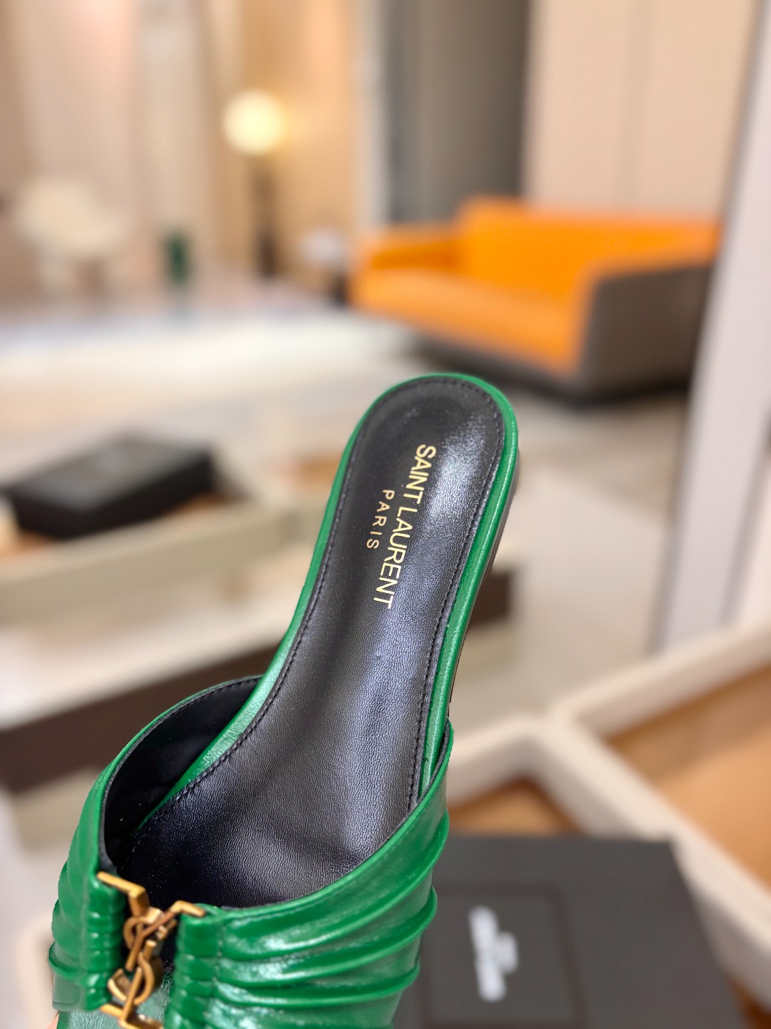 YSL「SAINT LAURENT*」  夏季新品 金属头优雅大气拖鞋——————————全新春夏系列 