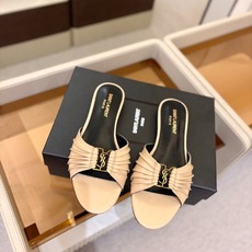 YSL「SAINT LAURENT*」 夏季新品 金属头优雅大气拖鞋——————————全新春夏系列 YSL「SAINT LAURENT*」 夏季新品 金属头优雅大气拖鞋——————————全新春夏系列