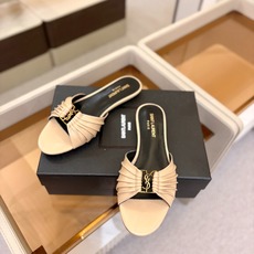 YSL「SAINT LAURENT*」 夏季新品 金属头优雅大气拖鞋——————————全新春夏系列 YSL「SAINT LAURENT*」 夏季新品 金属头优雅大气拖鞋——————————全新春夏系列