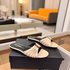 YSL「SAINT LAURENT*」 夏季新品 金属头优雅大气拖鞋——————————全新春夏系列 YSL「SAINT LAURENT*」 夏季新品 金属头优雅大气拖鞋——————————全新春夏系列