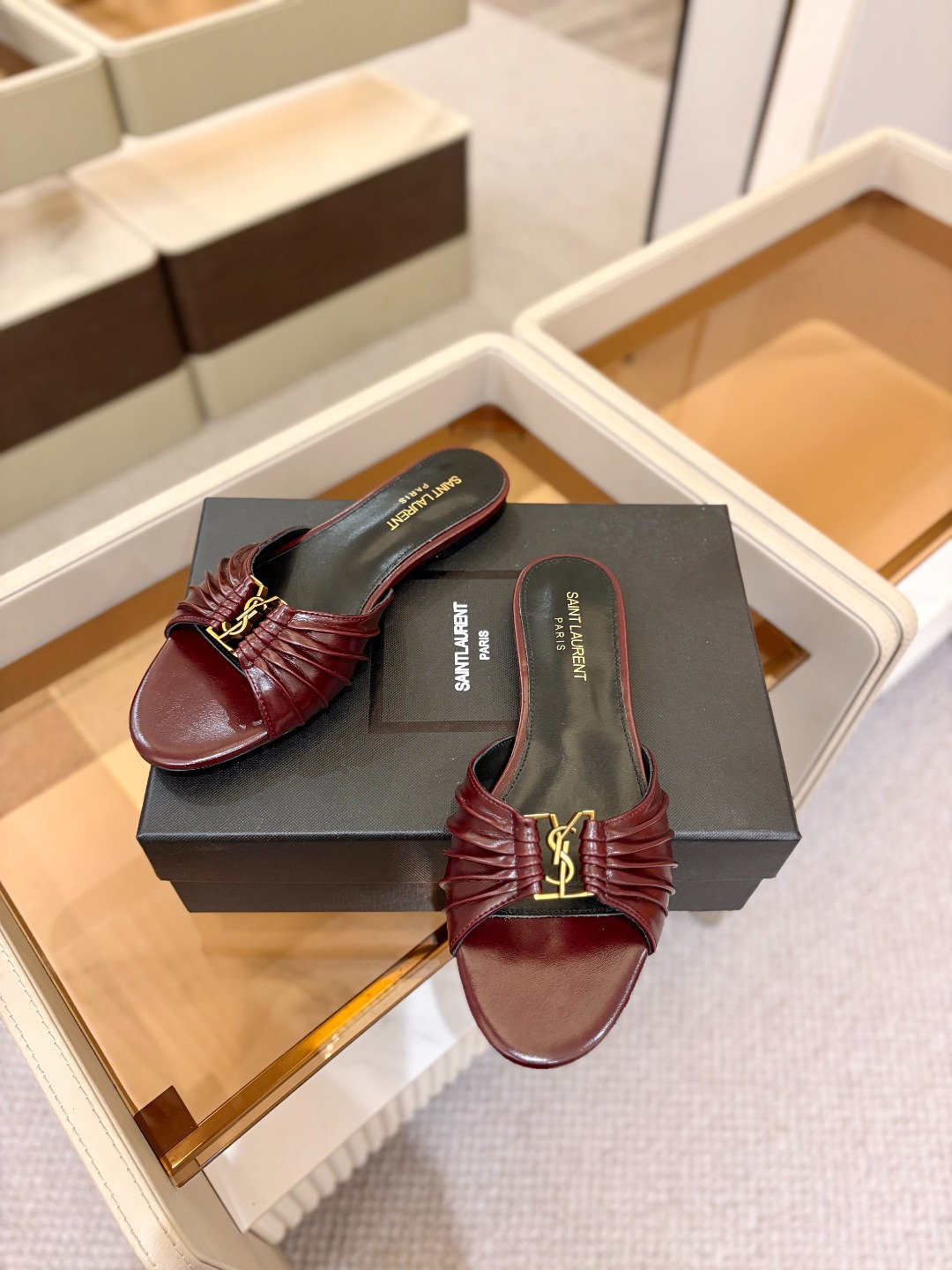 YSL「SAINT LAURENT*」  夏季新品 金属头优雅大气拖鞋——————————全新春夏系列 