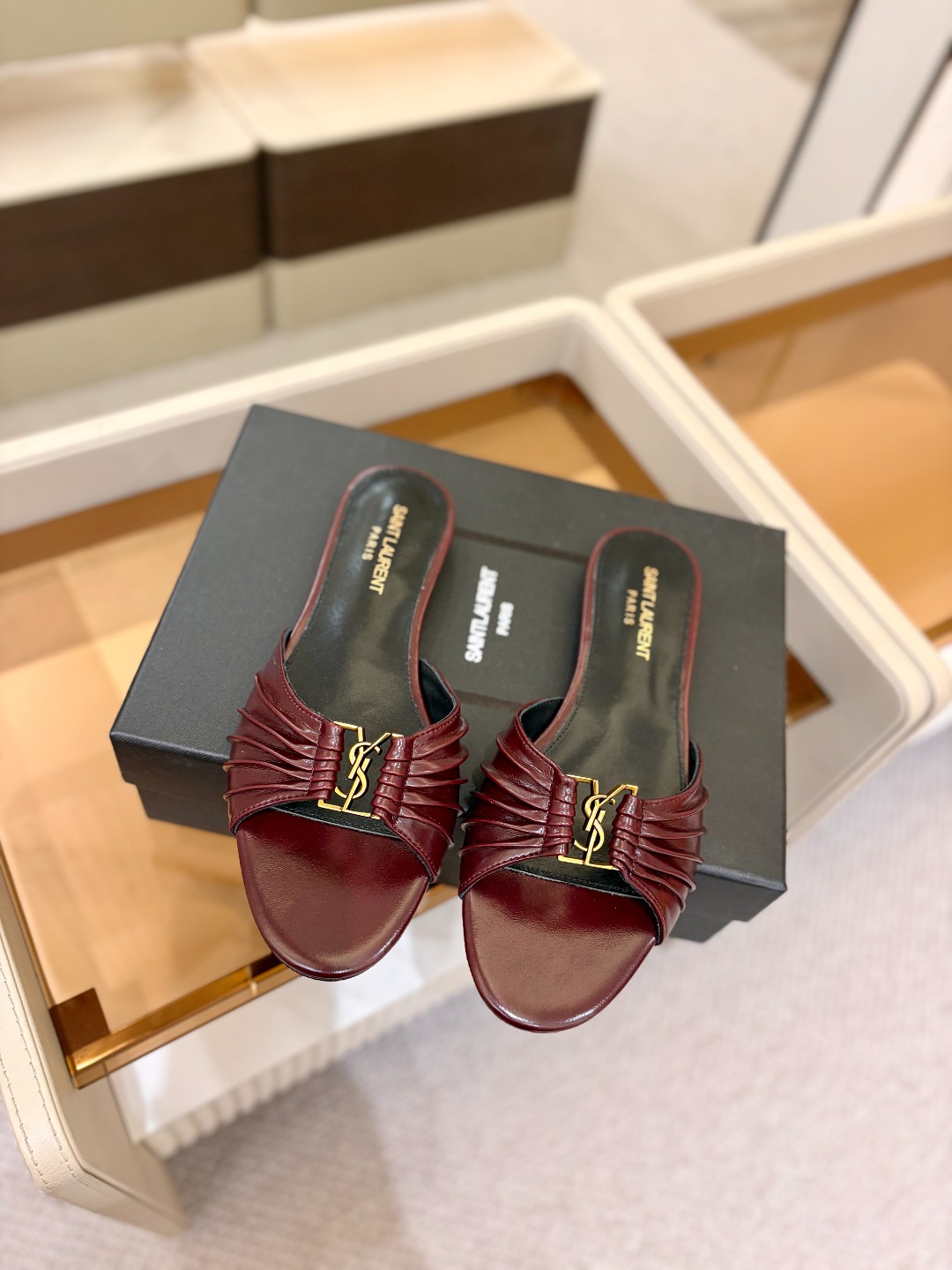 YSL「SAINT LAURENT*」  夏季新品 金属头优雅大气拖鞋——————————全新春夏系列 