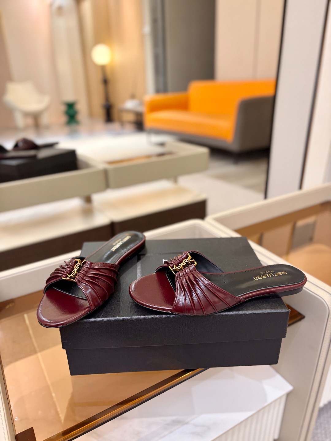 YSL「SAINT LAURENT*」  夏季新品 金属头优雅大气拖鞋——————————全新春夏系列 