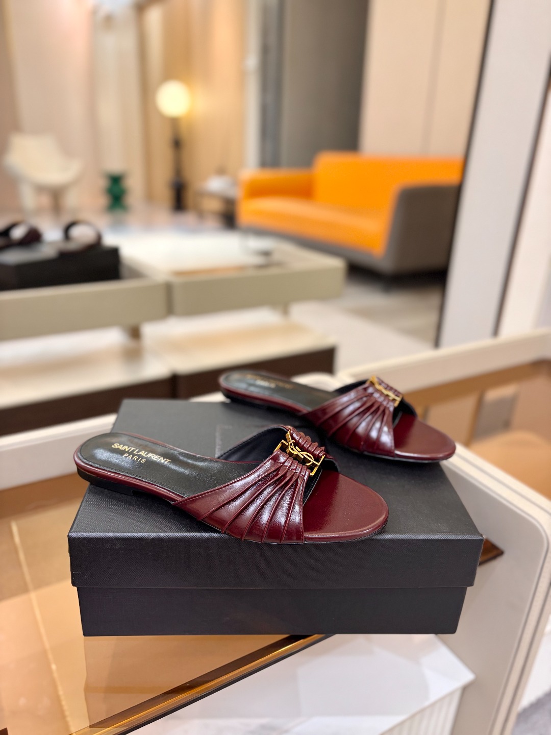 YSL「SAINT LAURENT*」  夏季新品 金属头优雅大气拖鞋——————————全新春夏系列 