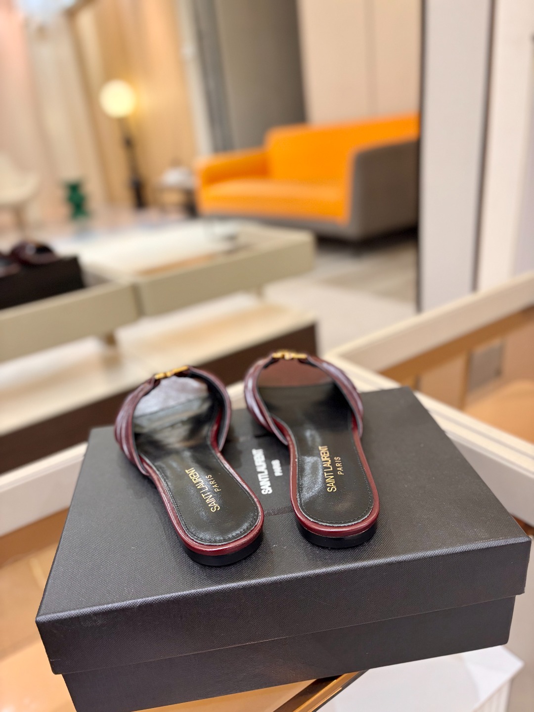 YSL「SAINT LAURENT*」  夏季新品 金属头优雅大气拖鞋——————————全新春夏系列 