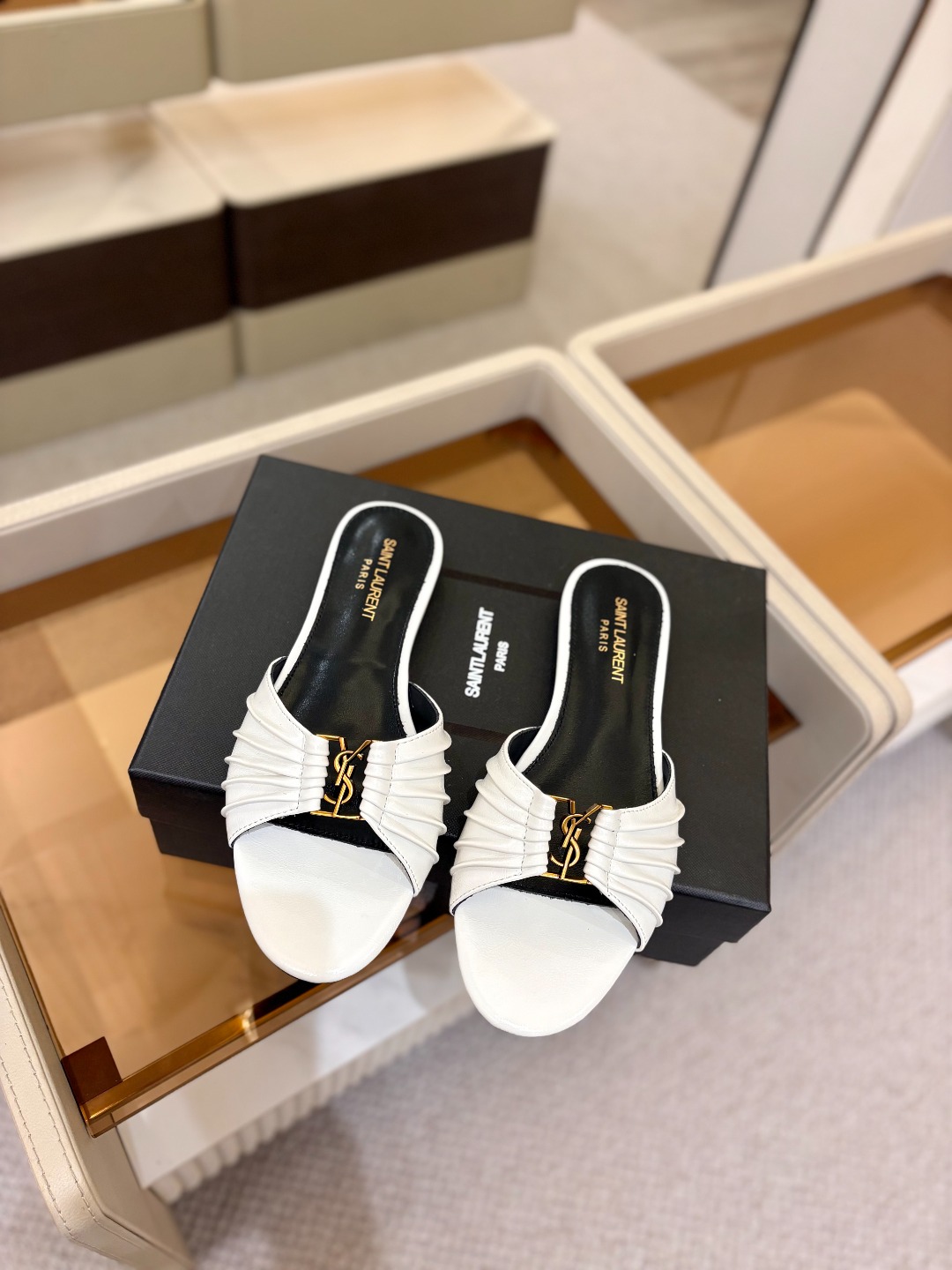 YSL「SAINT LAURENT*」  夏季新品 金属头优雅大气拖鞋——————————全新春夏系列 