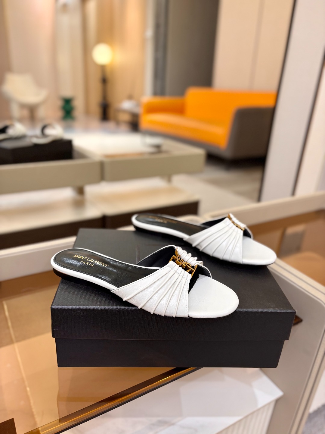 YSL「SAINT LAURENT*」  夏季新品 金属头优雅大气拖鞋——————————全新春夏系列 