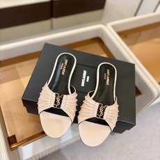 YSL「SAINT LAURENT*」 夏季新品 金属头优雅大气拖鞋——————————全新春夏系列 YSL「SAINT LAURENT*」 夏季新品 金属头优雅大气拖鞋——————————全新春夏系列