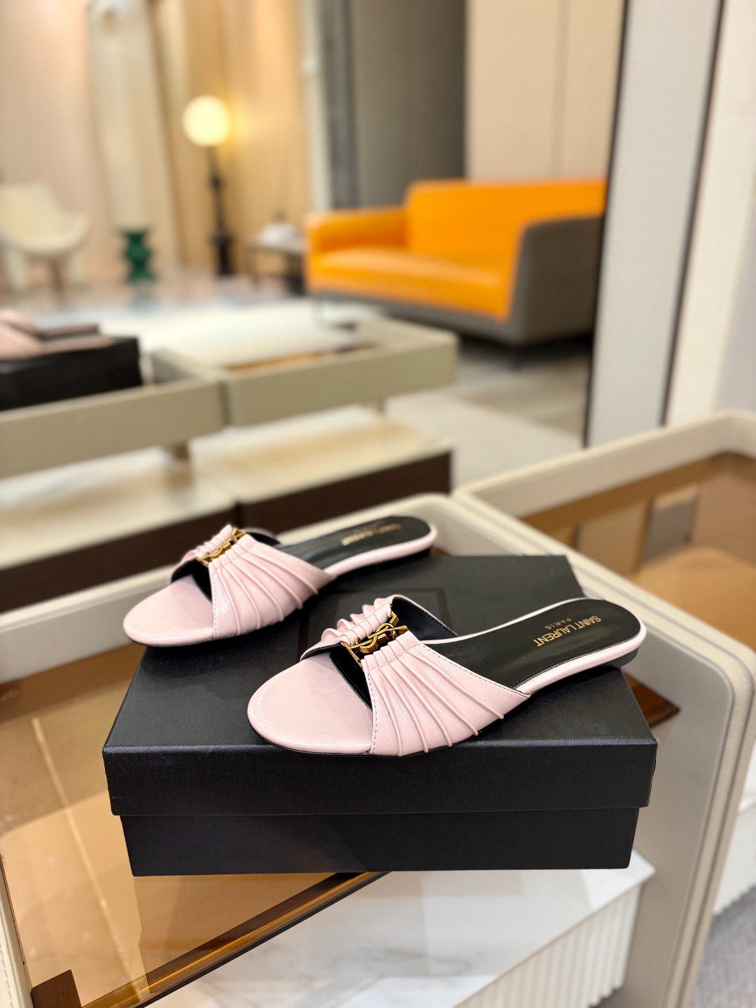YSL「SAINT LAURENT*」  夏季新品 金属头优雅大气拖鞋——————————全新春夏系列 