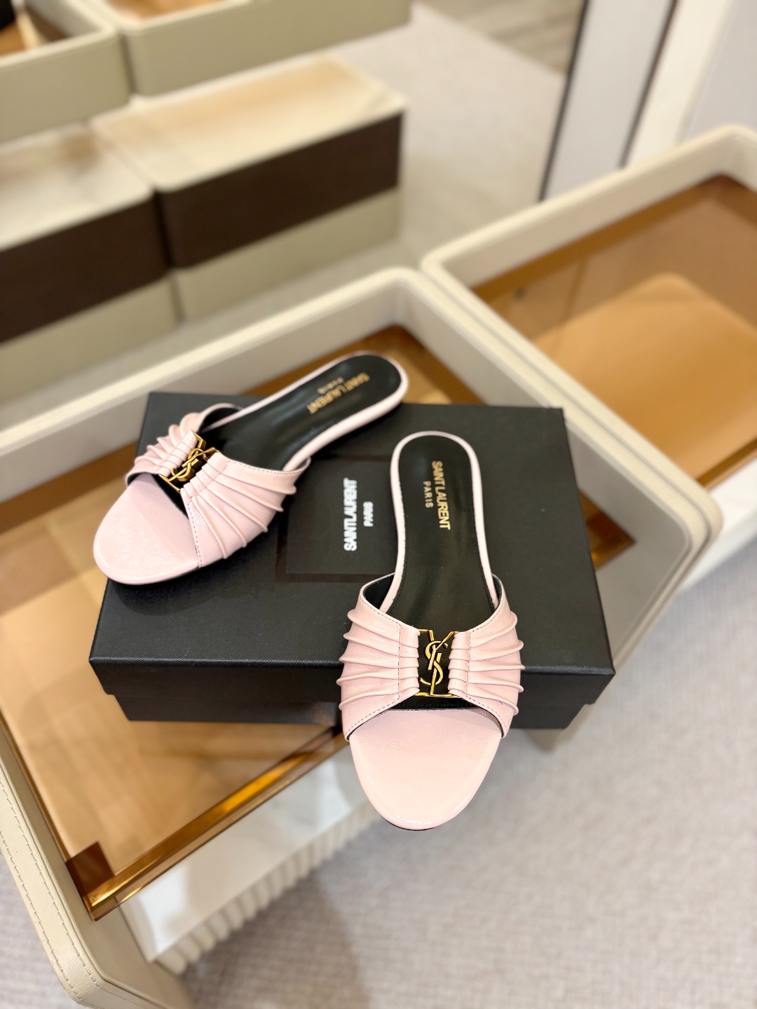 YSL「SAINT LAURENT*」  夏季新品 金属头优雅大气拖鞋——————————全新春夏系列 