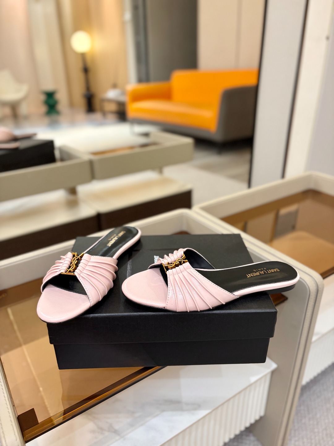 YSL「SAINT LAURENT*」  夏季新品 金属头优雅大气拖鞋——————————全新春夏系列 