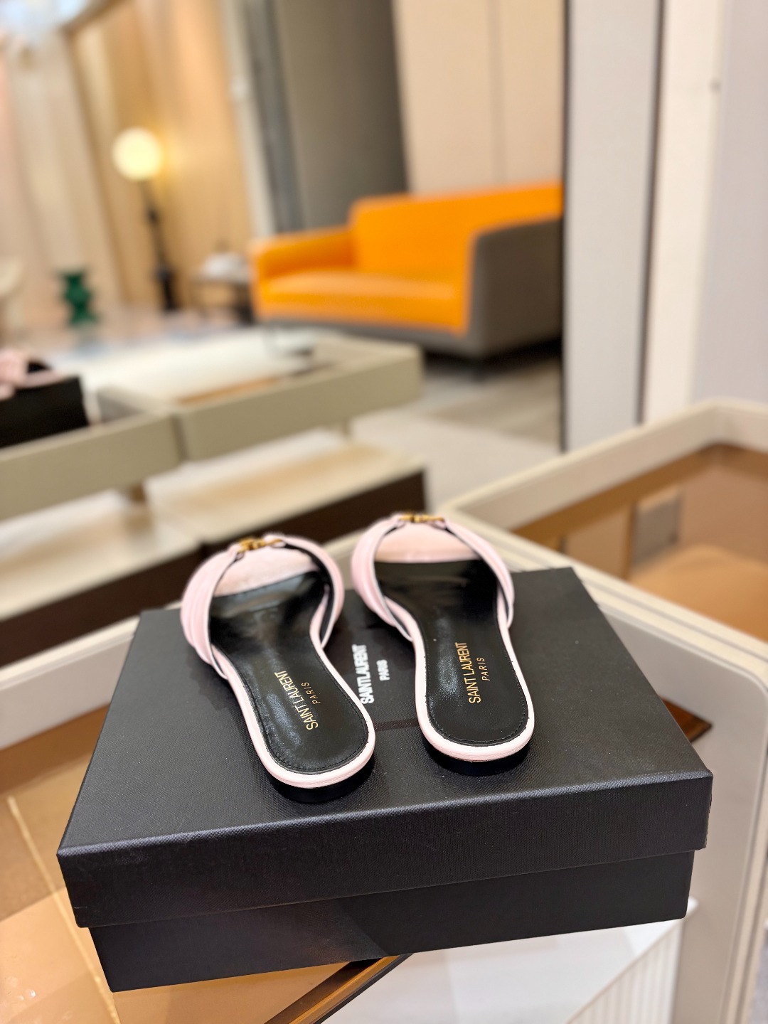 YSL「SAINT LAURENT*」  夏季新品 金属头优雅大气拖鞋——————————全新春夏系列 