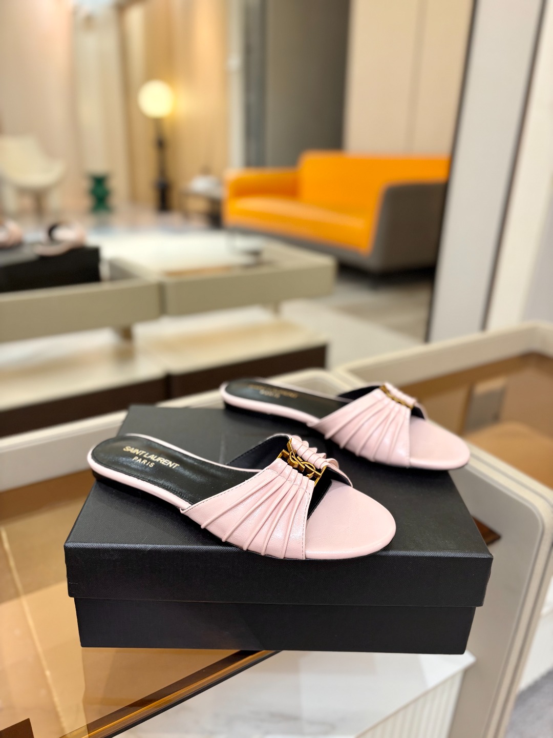 YSL「SAINT LAURENT*」  夏季新品 金属头优雅大气拖鞋——————————全新春夏系列 
